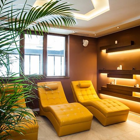 Amira Boutique Hotel Bansko Buitenkant foto A relaxation room at a spa