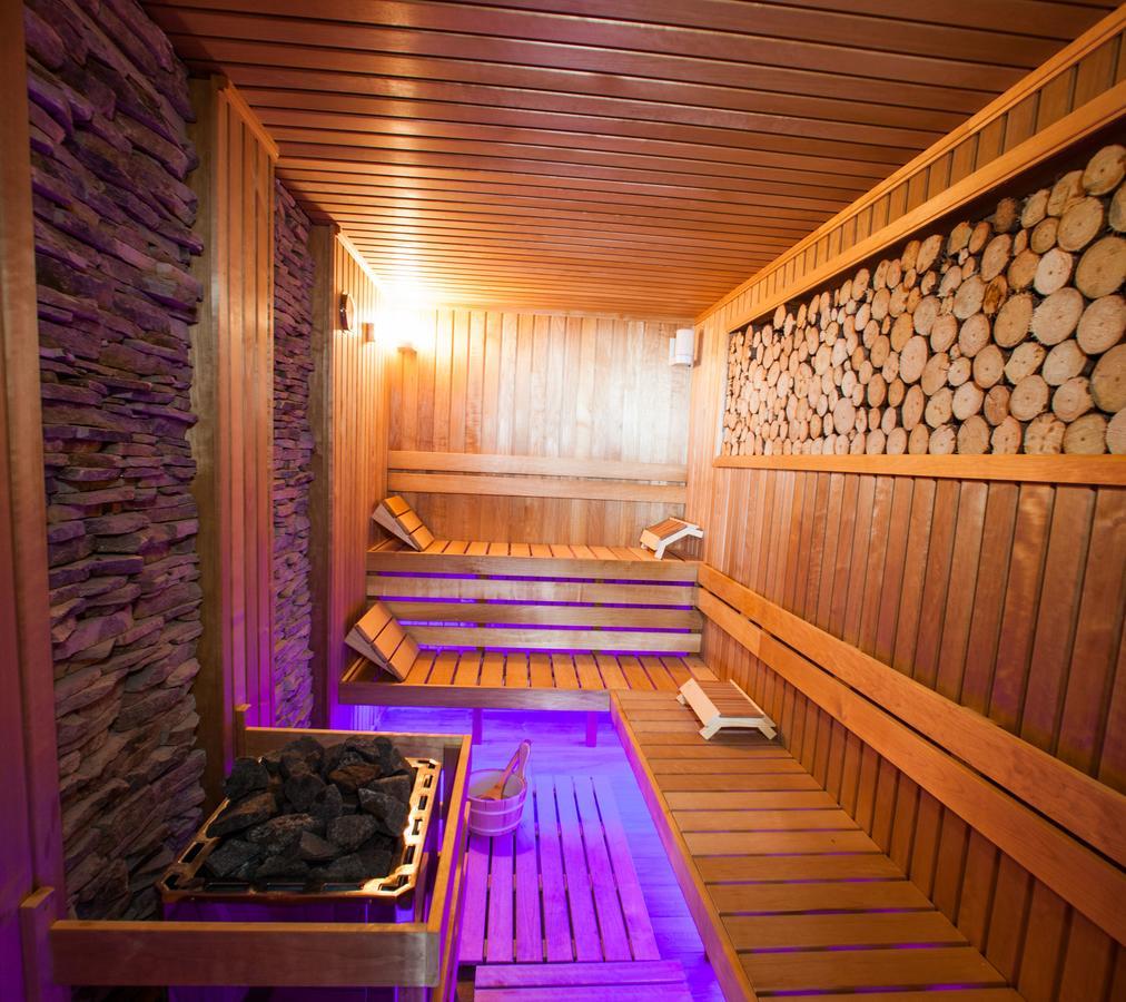 Amira Boutique Hotel Bansko Buitenkant foto A modern Finnish sauna