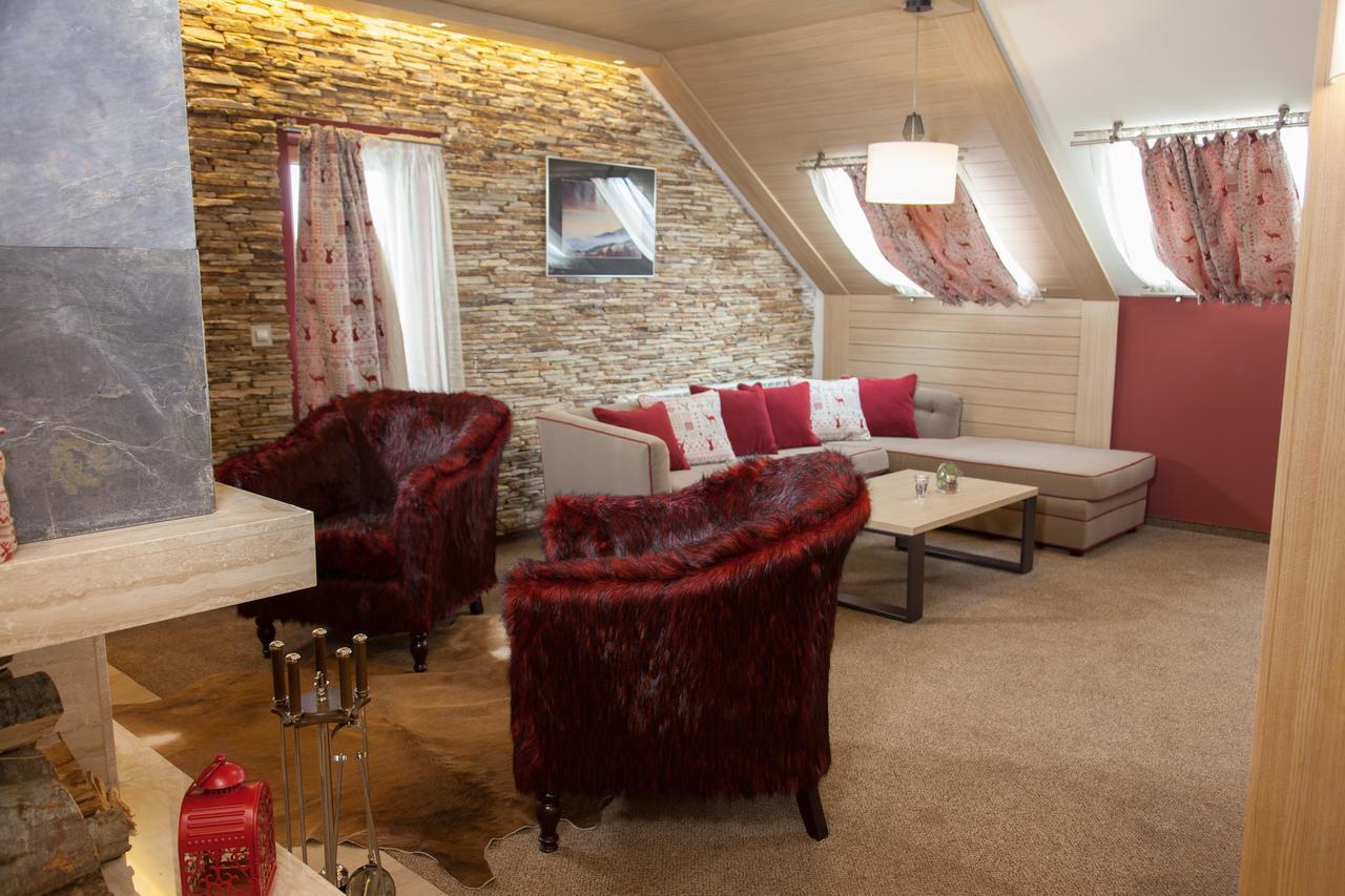 Amira Boutique Hotel Bansko Buitenkant foto A modern attic apartment