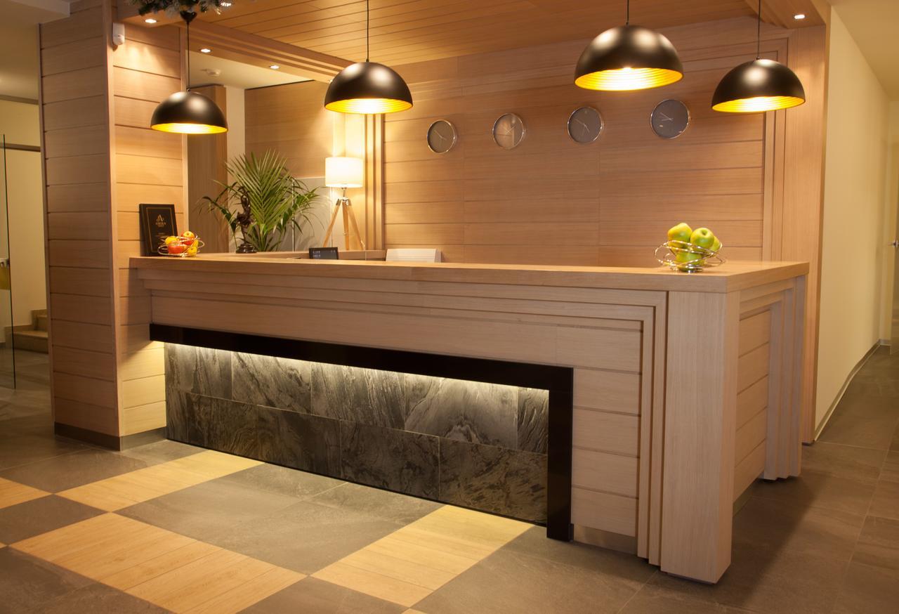 Amira Boutique Hotel Bansko Buitenkant foto Reception desk