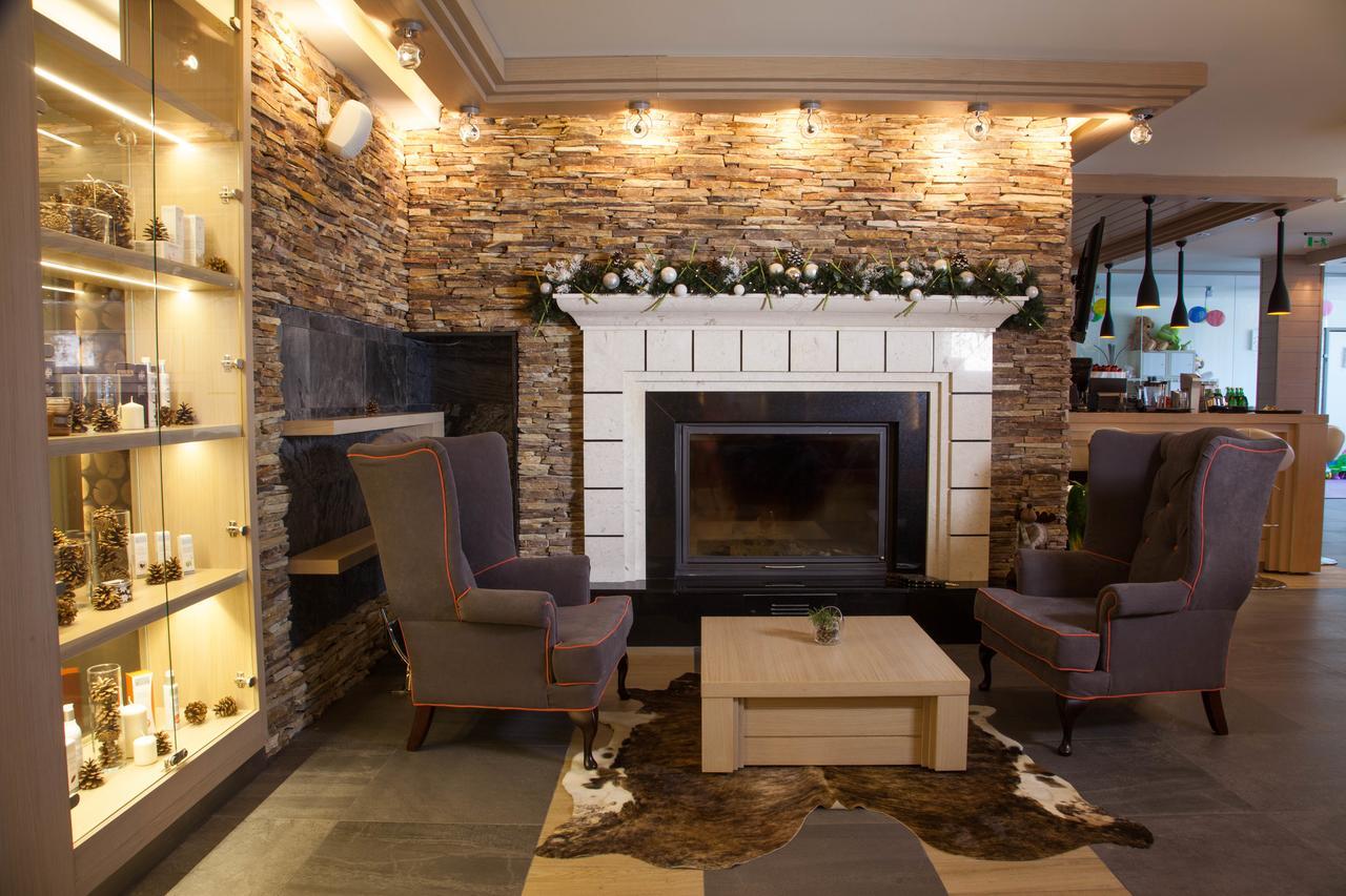 Amira Boutique Hotel Bansko Buitenkant foto The lobby of the hotel